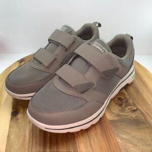 Skechers Mens 10.5 Go Walk 5 Wistful Walking Shoes Adjustable Straps Extra Wide
